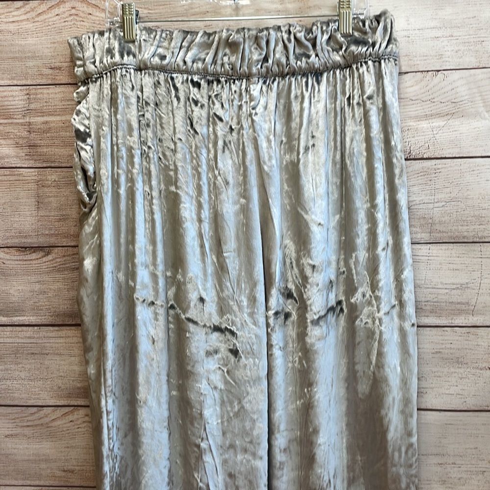 MAEVE BY ANTHROPOLOGIE ANASTACIA VELVET WIDE LEG PANTS IN SILVER - Picture 6 of 9